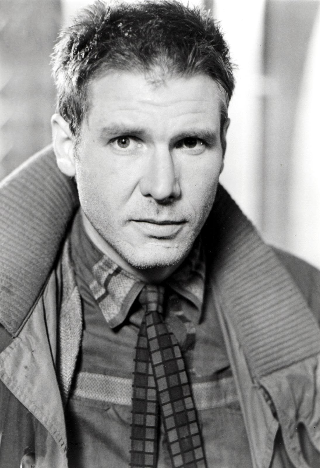Harrison-Ford-as-Deckard-in-Bladerunner-blade-runner-8243060-1095-1600