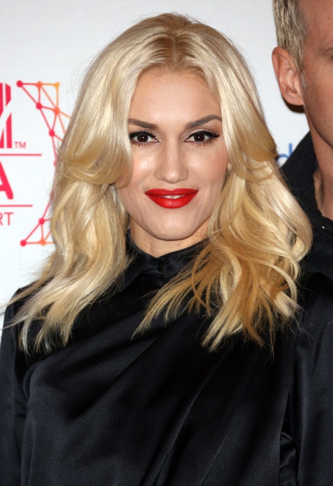 gwen-stefani-mtv-ema-s-2012-01