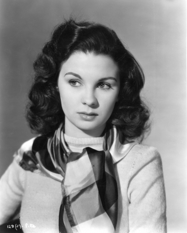 600full-jean-simmons (6)